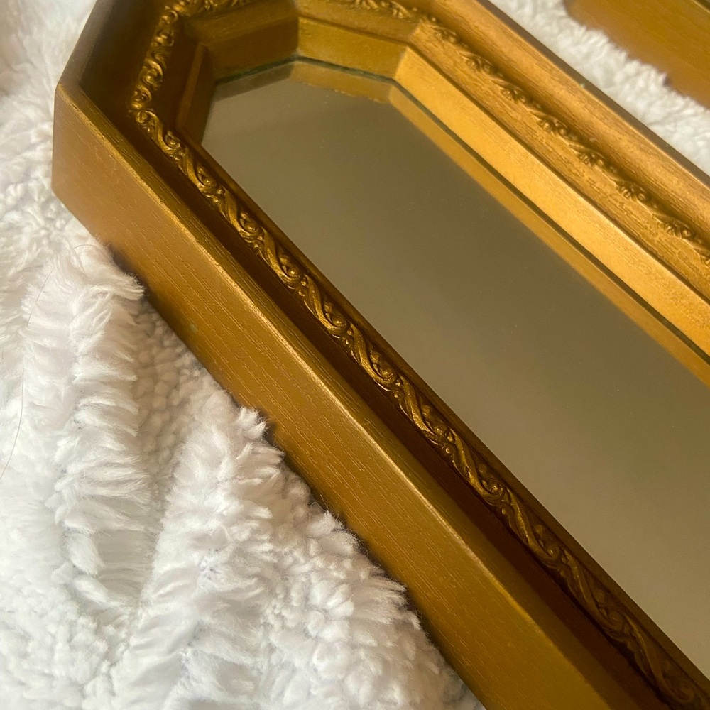 Vintage Mirrors 🪞